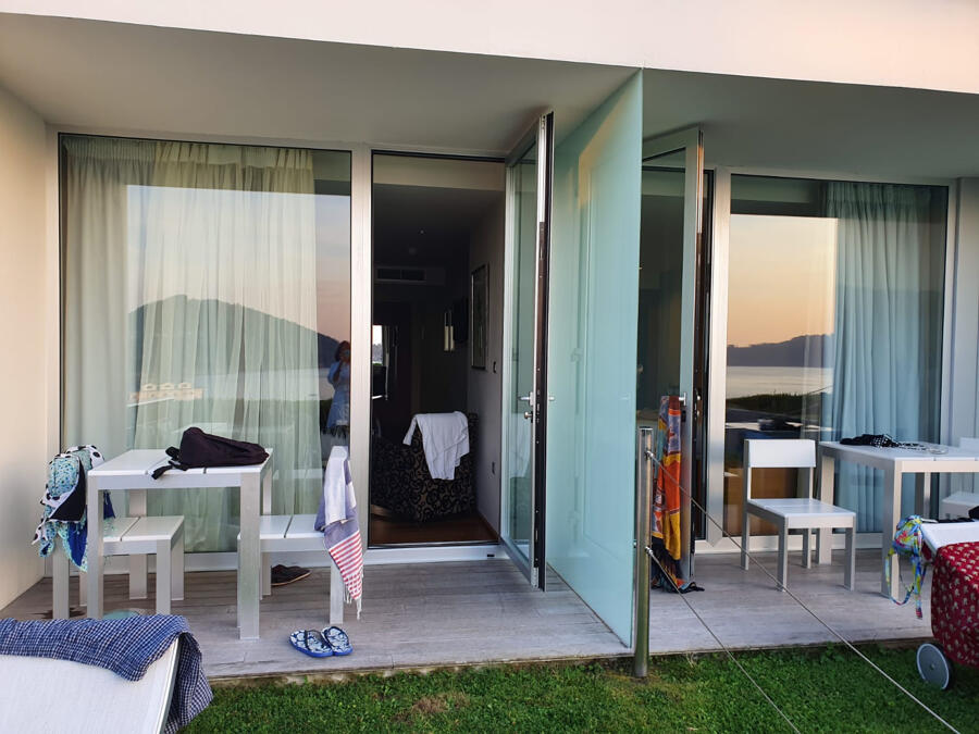 Hotel Ego  Viveiro  Desde 60 3    Centraldereservas com