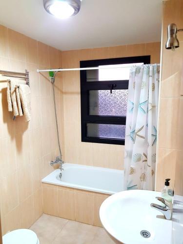 Foto de una habitación de Alquileres Vacacionales Monte Oiz Slow&amp;amp;Relax by ERB Alojamientos
