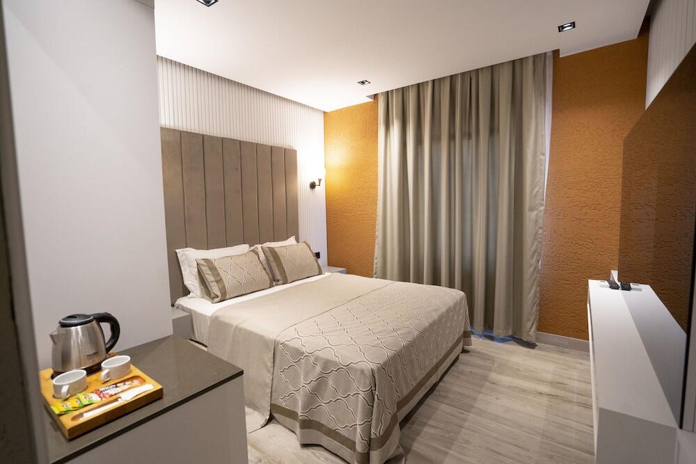 Foto de una habitación de Antalya Suite Hotel &amp;amp; Spa