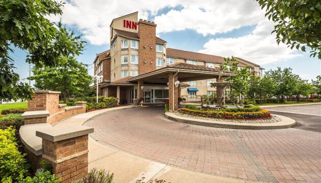 Foto de Hotel Monte Carlo Inn - Brampton Suites