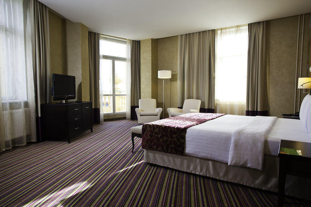 Отель марриотт санкт-петербург грибоедова 166. Грибоедова 166 марриотт. Гостиница марриотт санкт-петербург. Отель courtyard st. Кортъярд санкт-петербург центр отель.