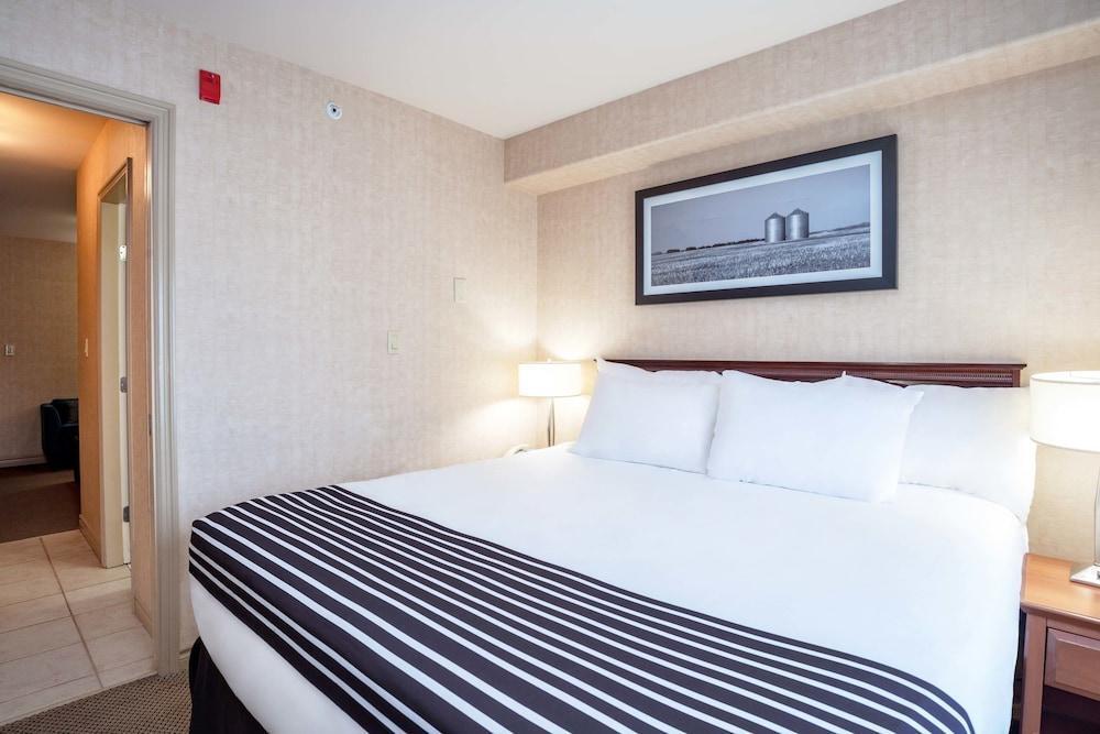 Foto de una habitación de Sandman Hotel &amp;amp; Suites Regina