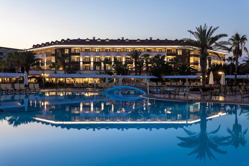Foto del exterior de Club Hotel Turan Prince World - Kids Concept