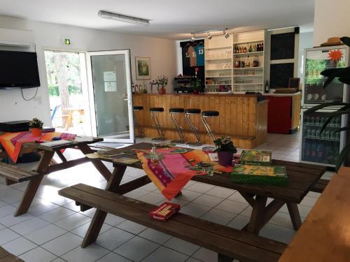 Foto de restauración de Camping de la Vallée Heureuse