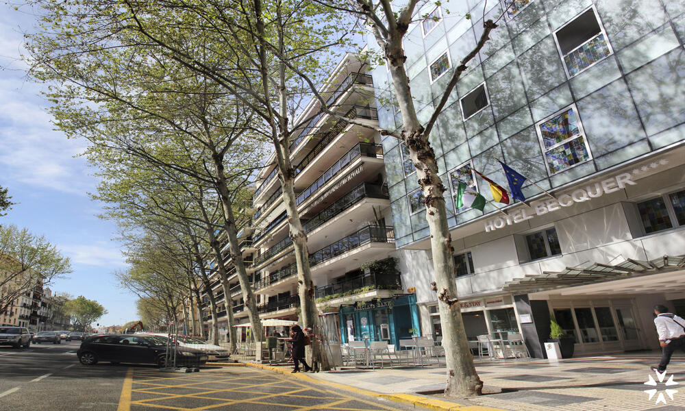 Foto del exterior de Hotel Bécquer