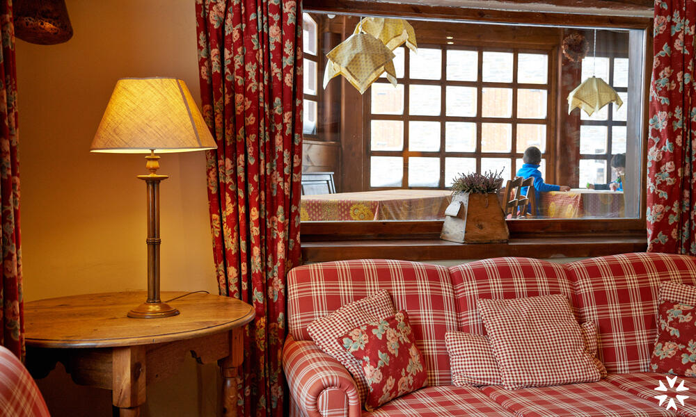 Foto de las zonas nobles de Hotel Chalet Bassibe by Silken