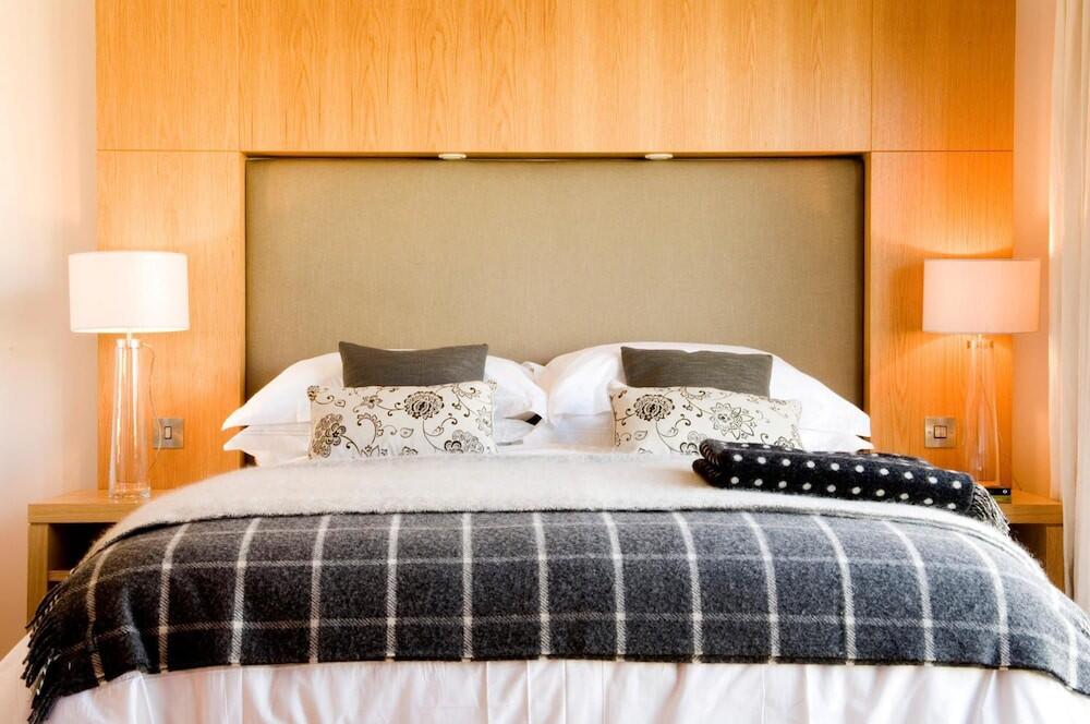 Foto de una habitación de Waterford Castle Hotel Lodges