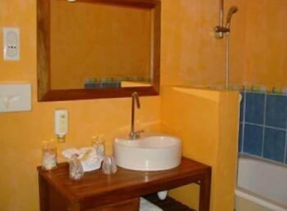 Foto del baño de Hotel Bomotel