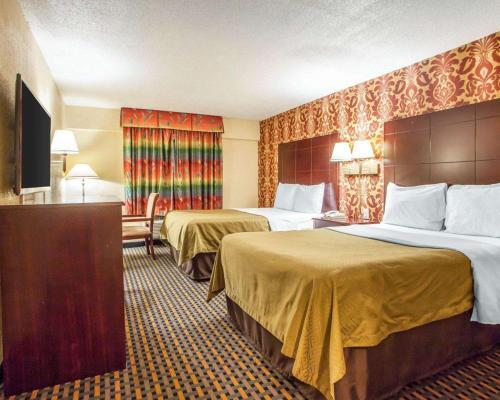 Room – Hotel Days Inn by Wyndham Jersey City