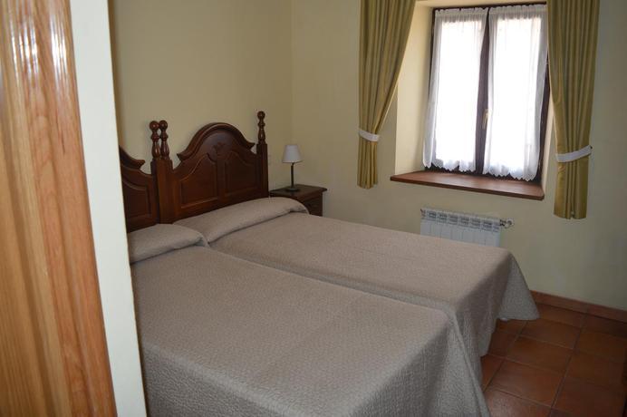 Foto de una habitación de Hostal Revinuesa