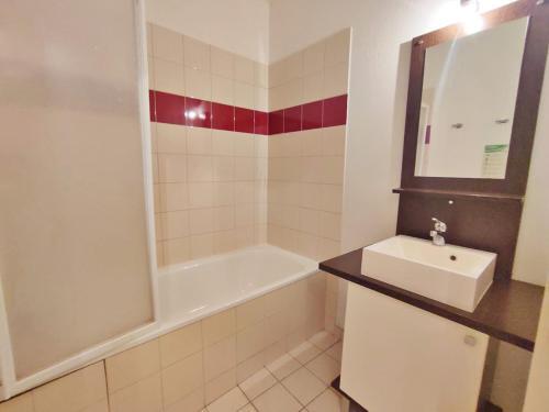 Foto del baño de Alquileres Vacacionales Val de Jade, Ostal, T3, centre Luchon