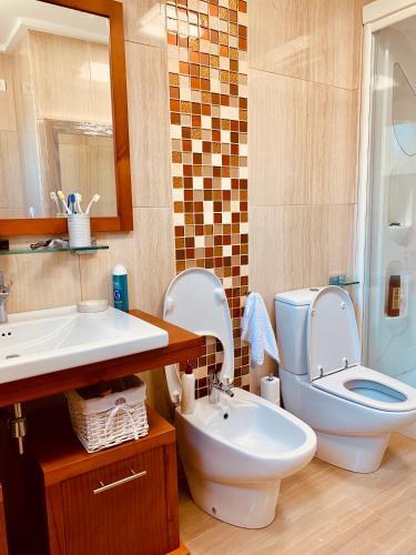Foto del baño de Casas y chalets Acogedor, nuevo adosado junto al mar