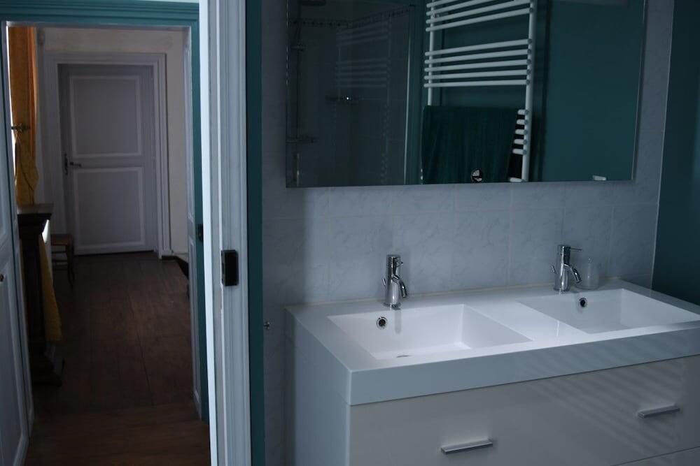 Foto del baño de Château Hôtel de Warenghien