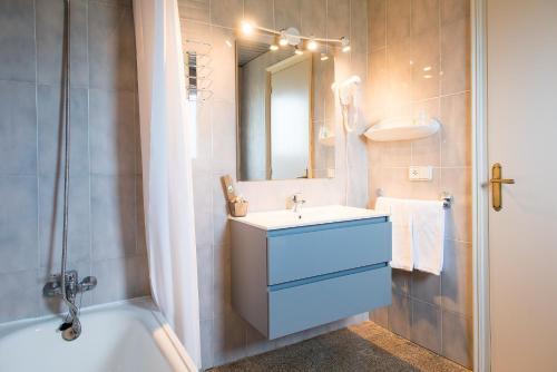 Foto del baño de Hotel Castell Blanc
