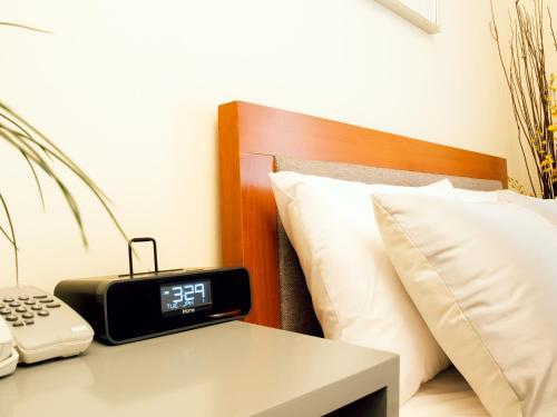 Foto de una habitación de Midtown West Hotel