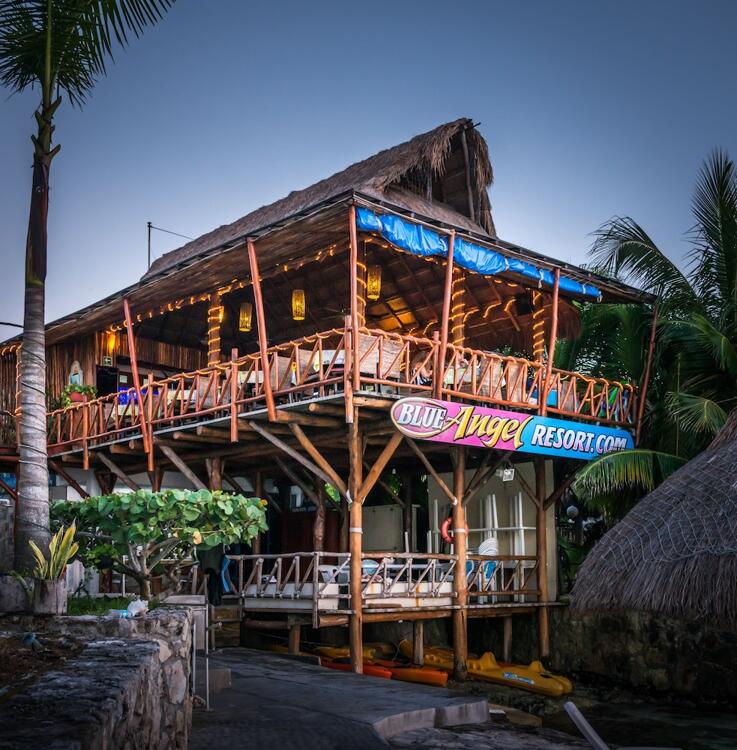 Foto de restauración de Hotel Blue Angel Resort