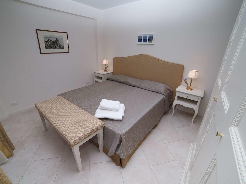 Foto de una habitación de B&amp;amp;B Marina Di Savoca