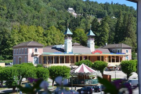 Foto del entorno de Logis Hôtel L&amp;#039;Auzeraie