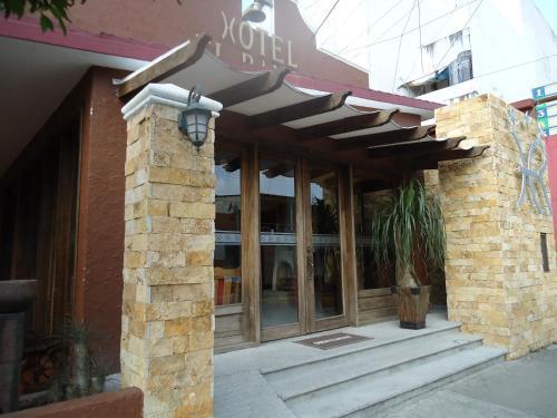 Foto del exterior de Hotel El Rancho