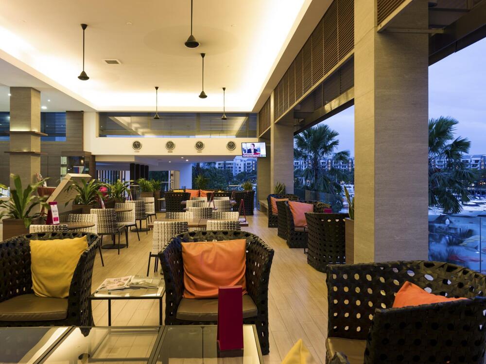 Foto general de Hotel One 15 Marina Club