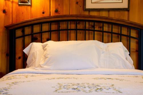 Room – Ludington Blue Spruce Inn