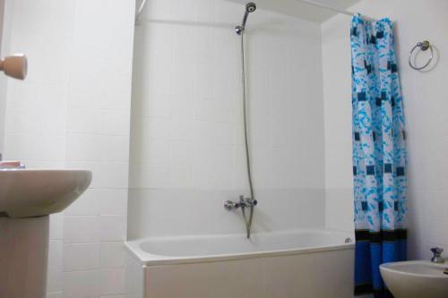 Foto de una habitación de Lloret Centre Apartment