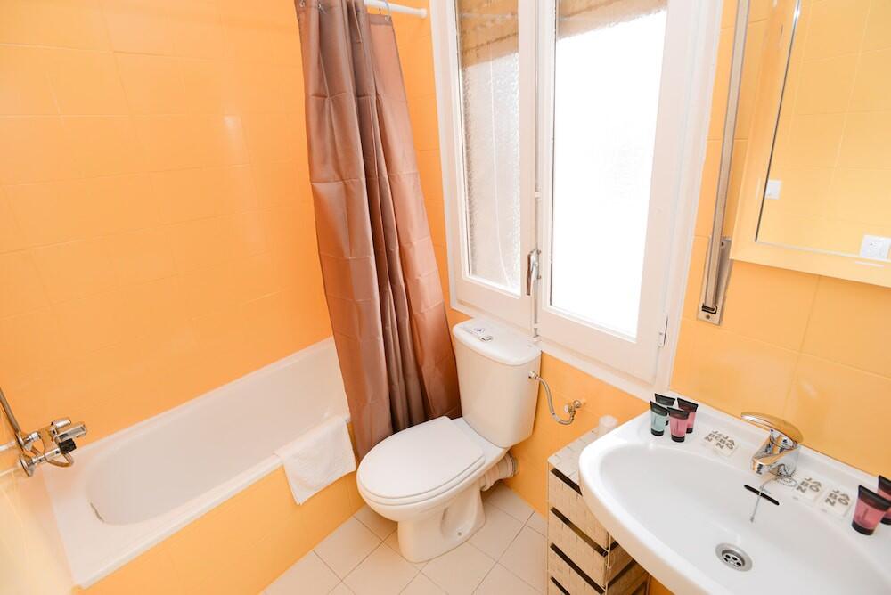 Foto del baño de Apartamentos Sky 3000