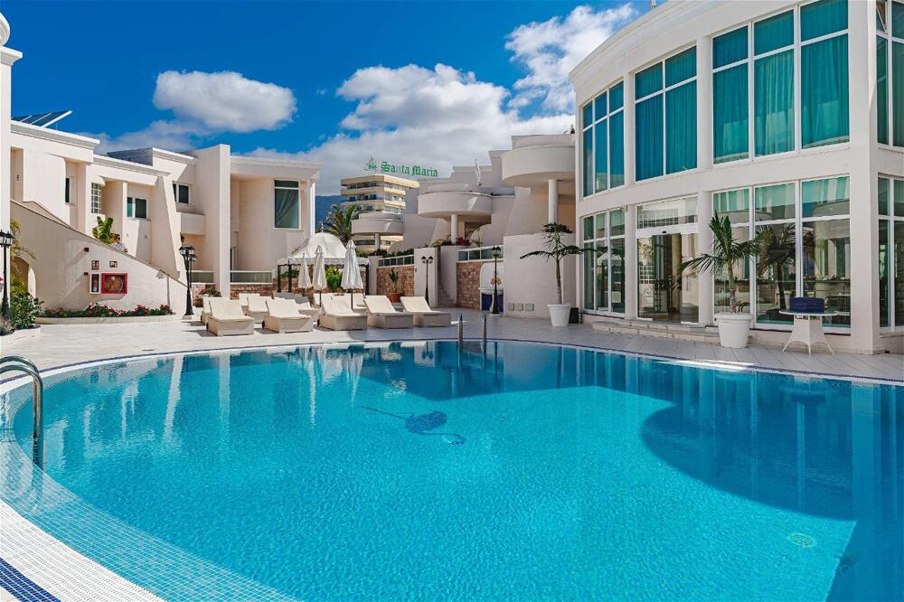 Flamingo Suites Boutique Hotel, Adeje. Desde 157.8€ - Centraldereservas.com