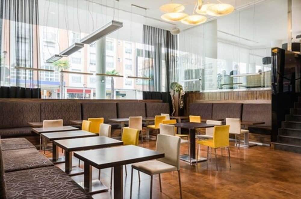 Foto de restauración de Hotel Asset Torrejón