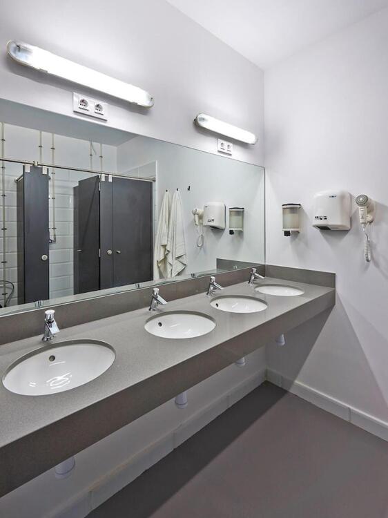 Foto del baño de Hola Hostal Collblanc