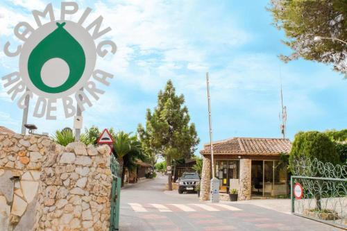 Foto de las zonas nobles de Arc de Bará Camping &amp;amp; Bungalows