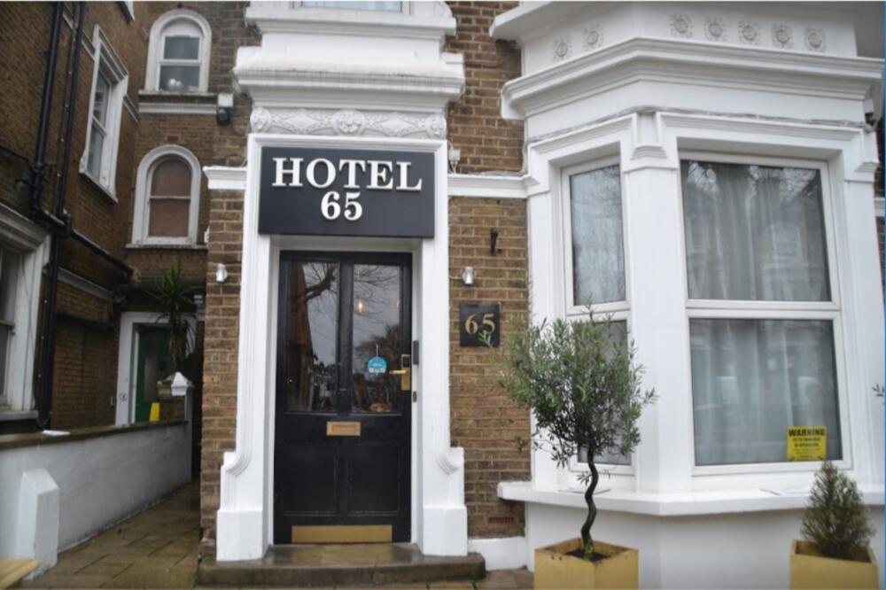 Foto del exterior de Hotel 65