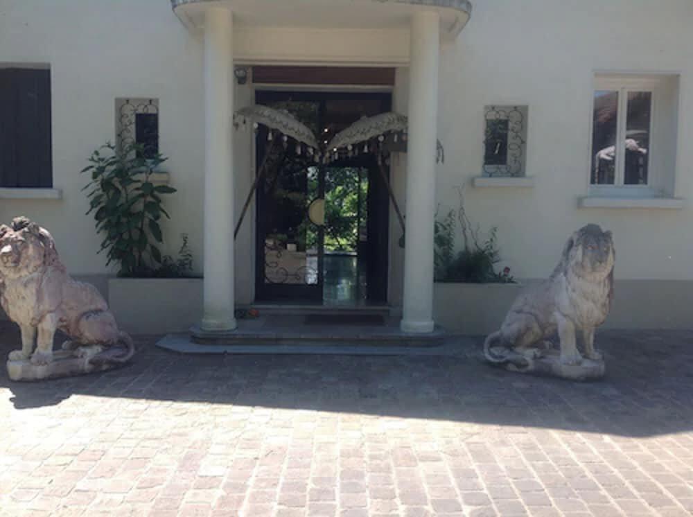 Foto del exterior de Bed-and-Breakfast La Demeure des Tilleuls
