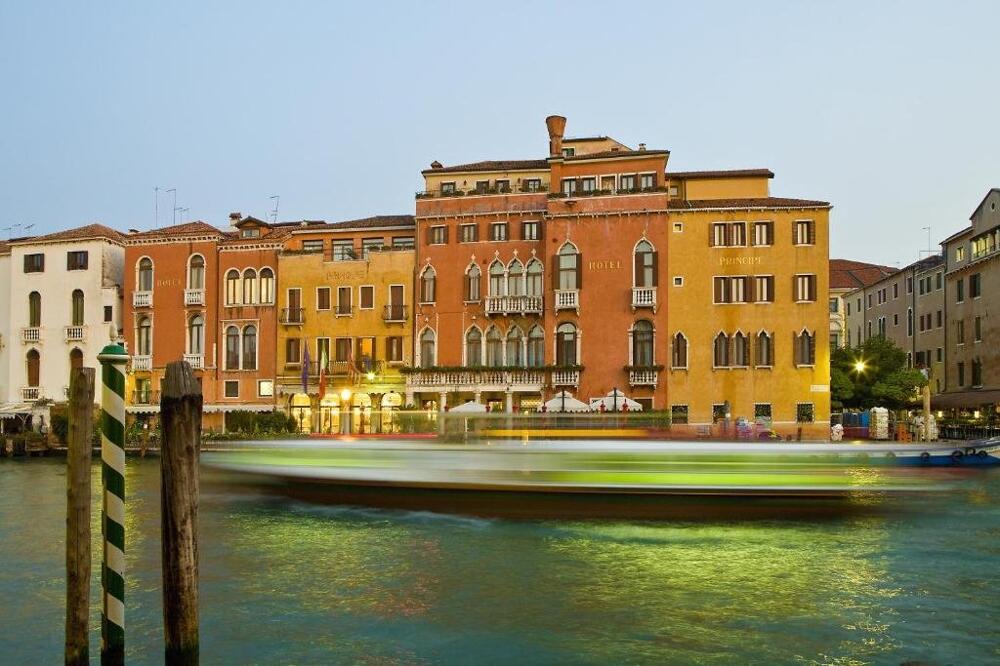 Foto del exterior de Hotel Principe