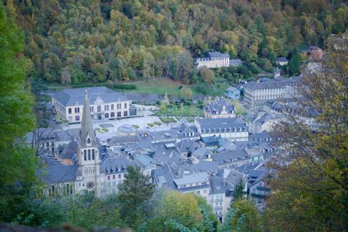 Foto de restauración de Hôtel-Résidence Le Lys