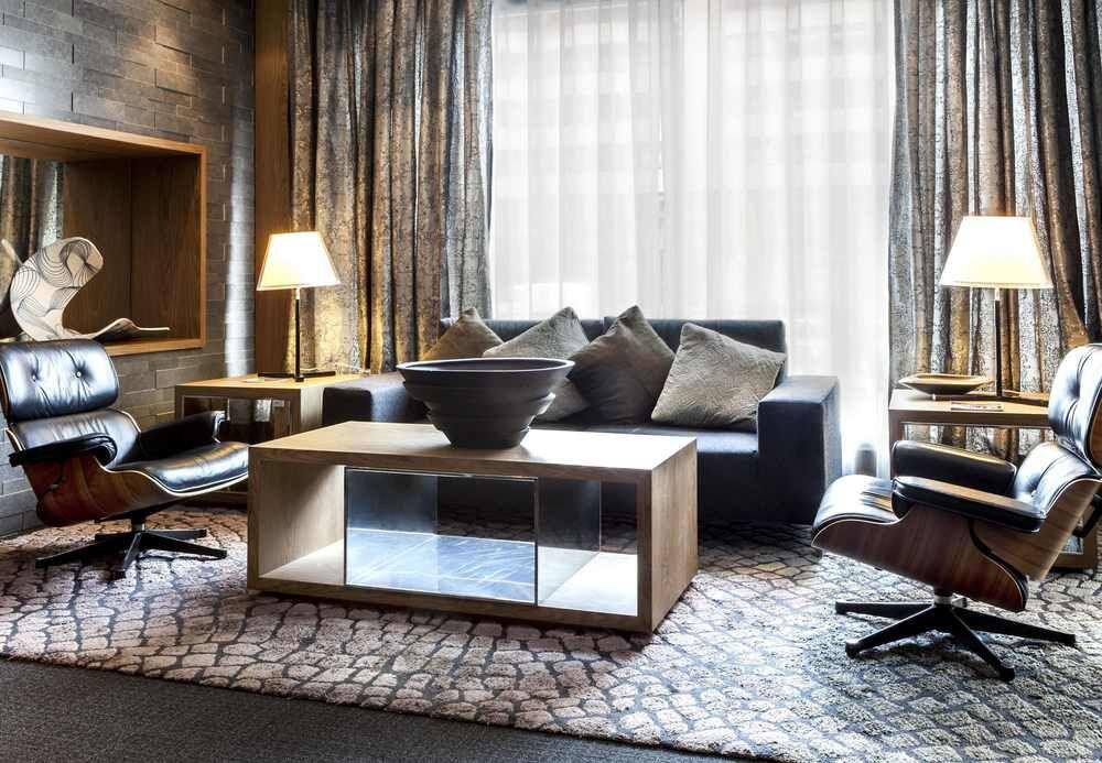 Foto de las zonas nobles de B&amp;amp;B HOTEL Vitoria General Álava