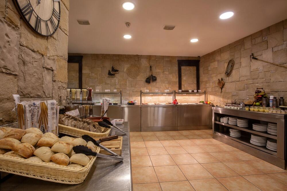 Foto de restauración de Hotel Camel lot