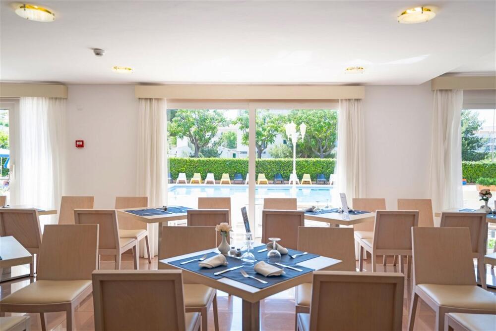 Foto de los servicios de Hotel THB Dos Playas - Adults Only