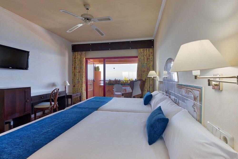Foto de una habitación de Ibersol Almuñecar Beach &amp;amp; Spa Hotel