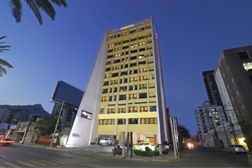 Foto general de Hotel City Express Plus Monterrey Galerías