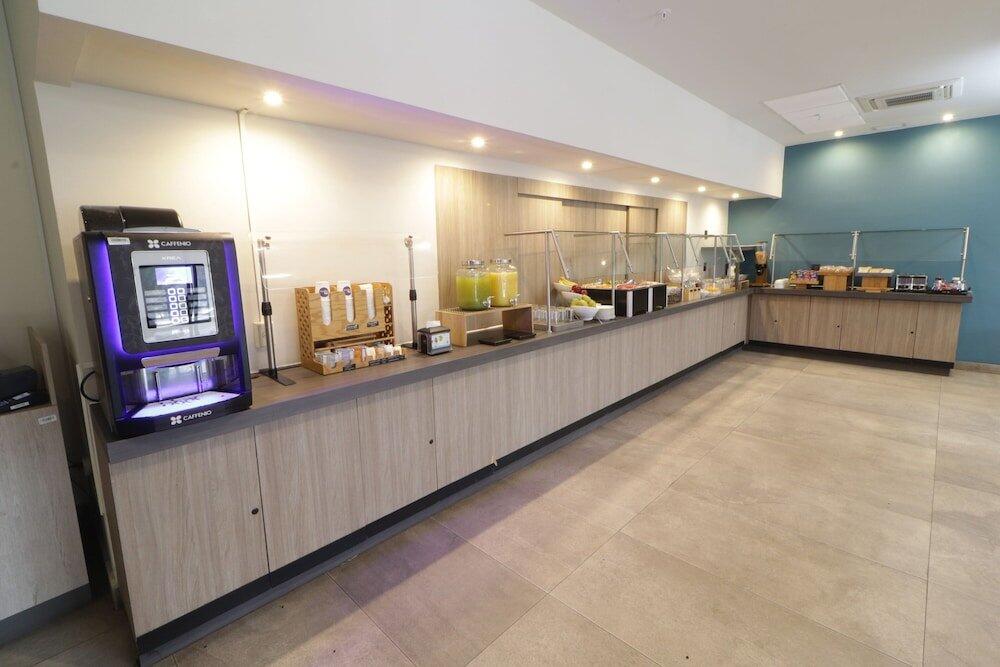 Foto de restauración de Hotel City Express Plus Monterrey Galerías