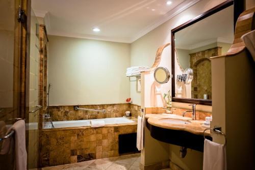 Foto del baño de Complejo Valentin Imperial Riviera Maya All Inclusive - Adults Only