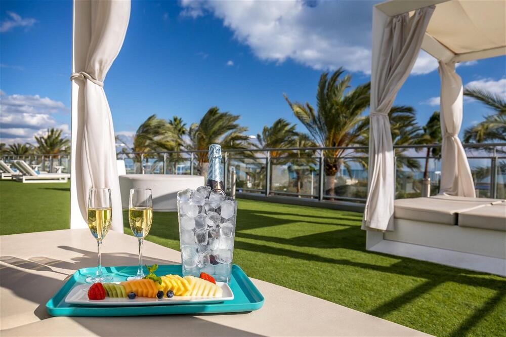 Foto general de Hotel Occidental Atenea Mar - Adults Only