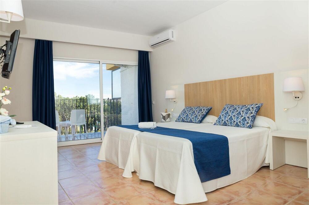 Foto de una habitación de Hotel AluaSun Marbella Park