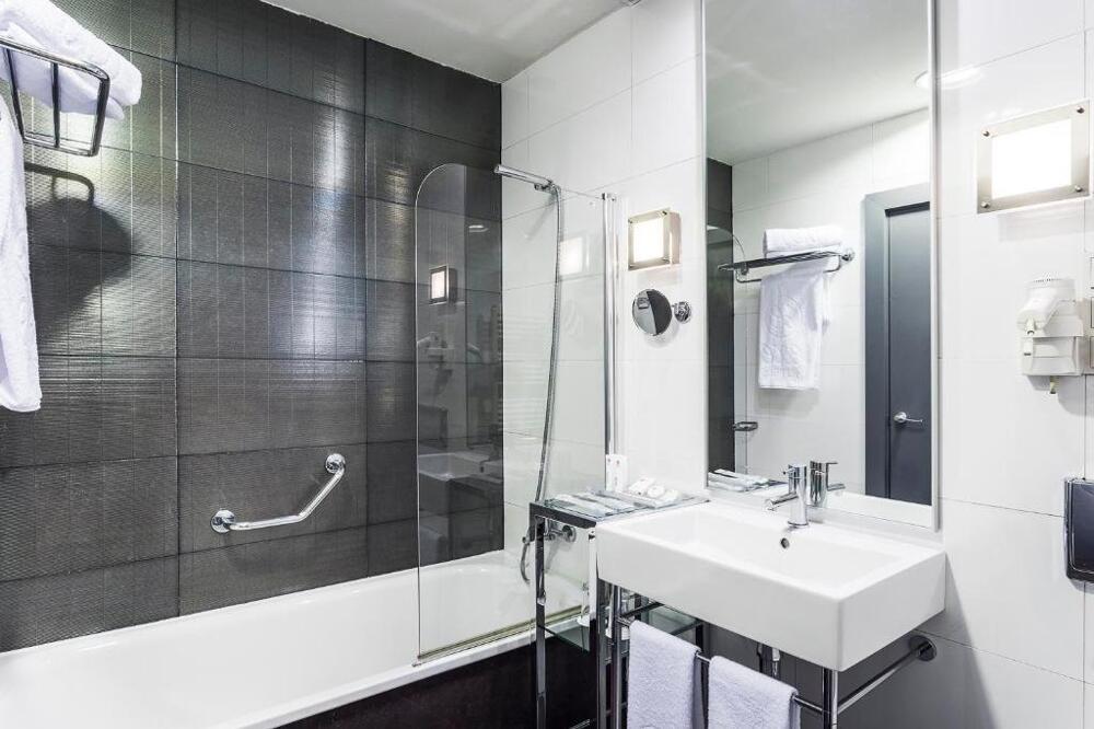 Foto del baño de Hotel Exe Tres Cantos