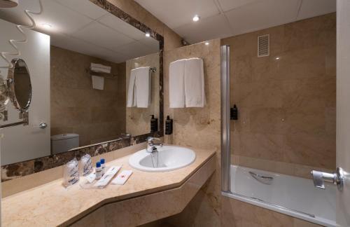 Foto del baño de The Agir Springs Hotel by Medplaya