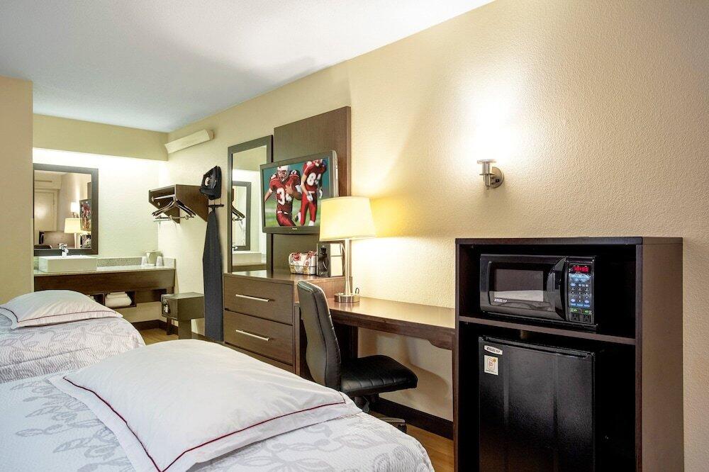 Foto de una habitación de Hotel Red Roof Inn PLUS+ Secaucus - Meadowlands