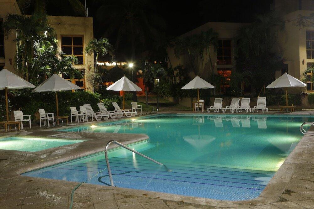 Foto de los servicios de Villas El Rancho Green Resort