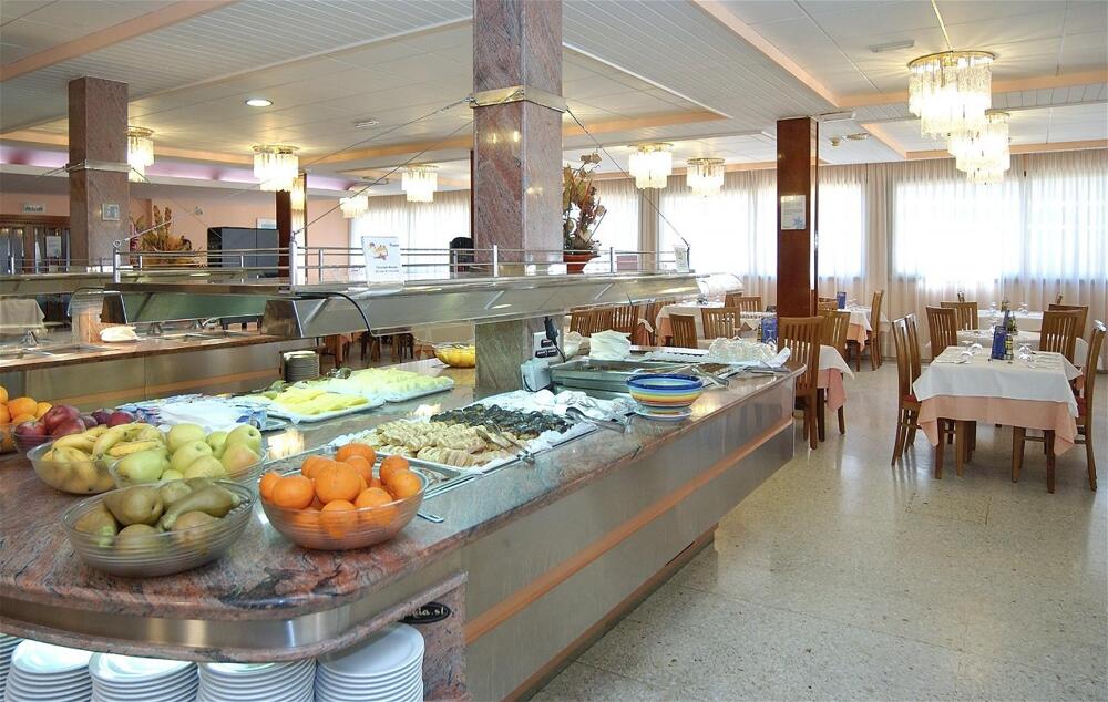 Foto de restauración de Medplaya Hotel Riudor - Adults Recommended