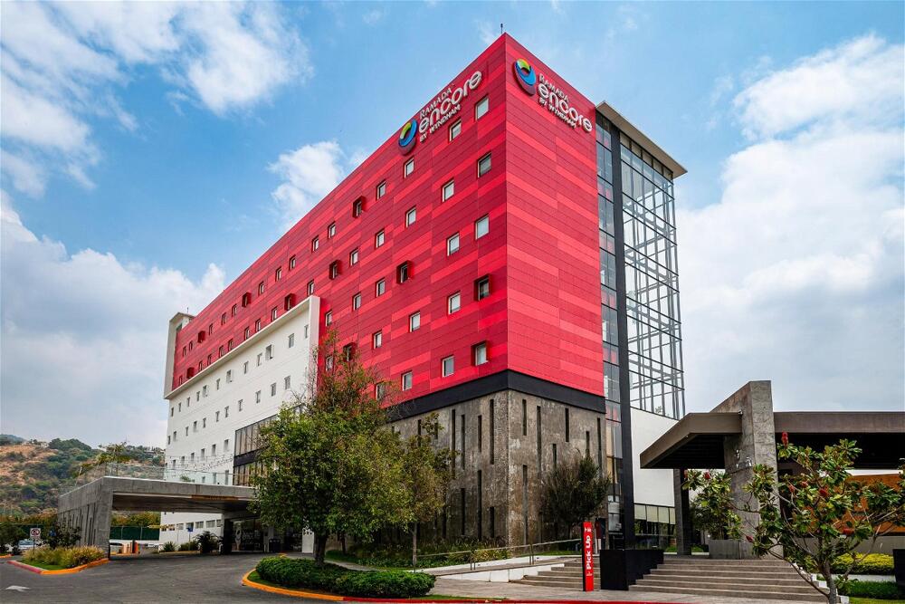 Foto del exterior de Hotel Ramada Encore Guadalajara
